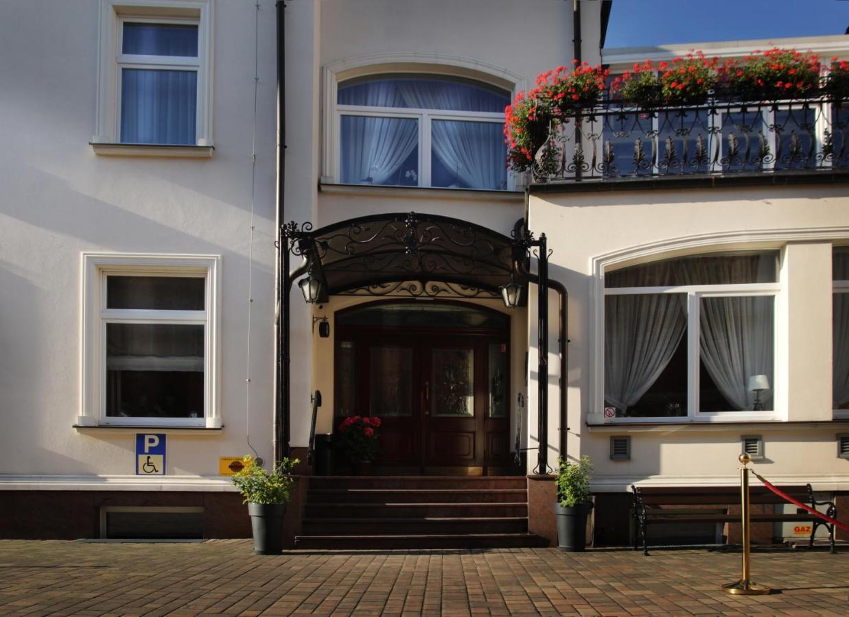 Hotel Ulubiony Костшин Екстер'єр фото