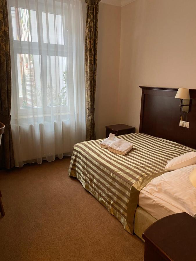 Hotel Ulubiony Костшин Екстер'єр фото